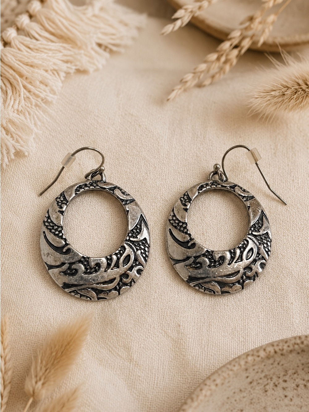 Vintage Y2K 90s Etched Silver Disc Hoop Earrings Vintage Boho Statement